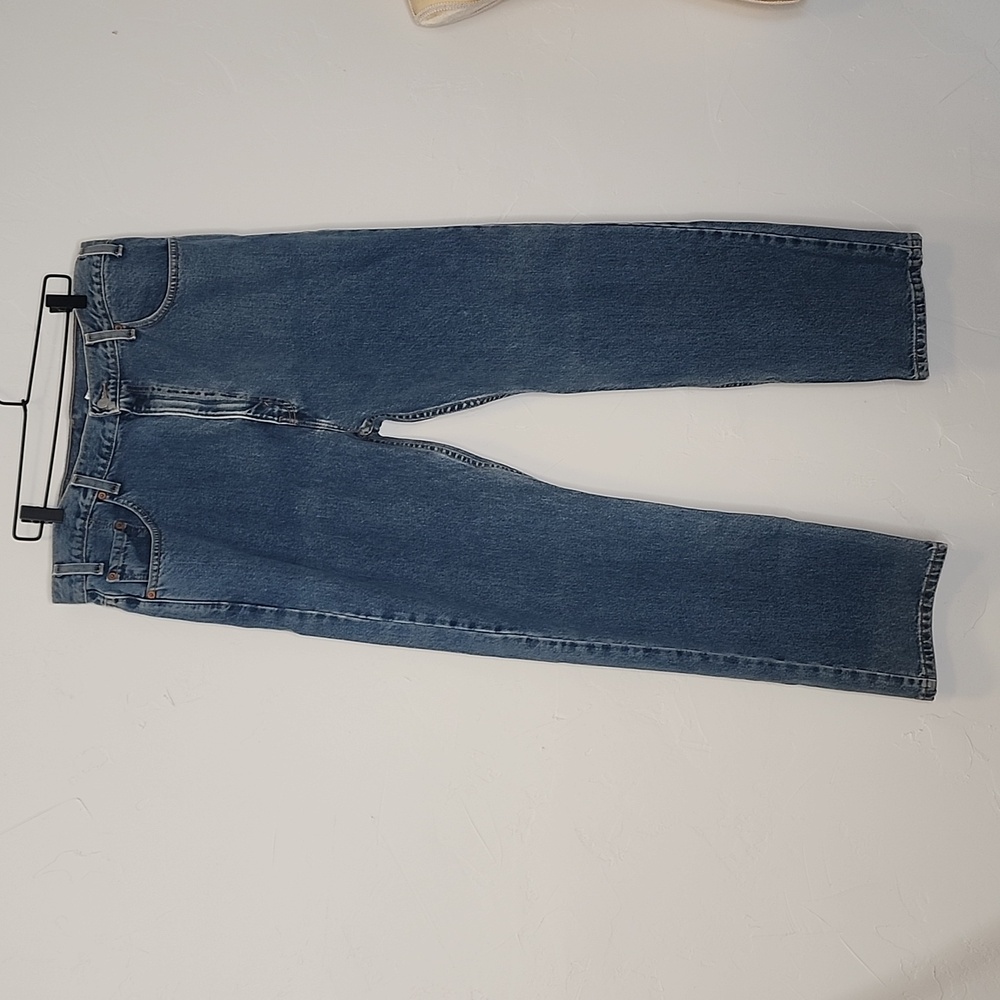 Levi 505 Size 40x 30 Distressed Jeans. E24